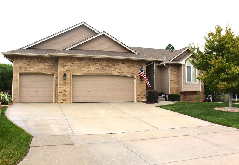 301 S Cypress Ct, Andover, KS 67002