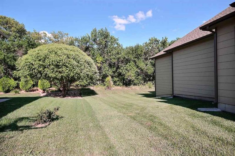 1679 S Logan Ps, Andover, KS 67002