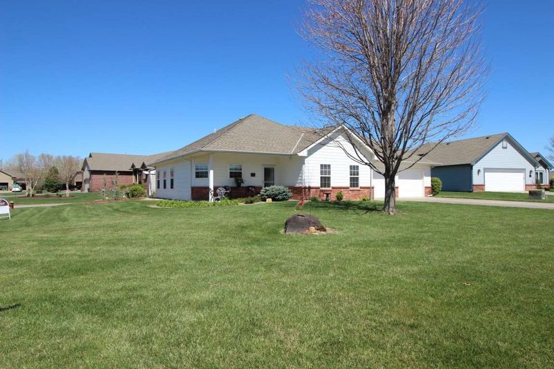 2 N Willow Creek, Valley Center, KS 67147