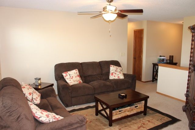 613 S Longbranch Dr, Maize, KS 67101-7006