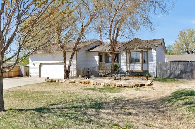 313 N Shay Rd, Andover, KS 67002
