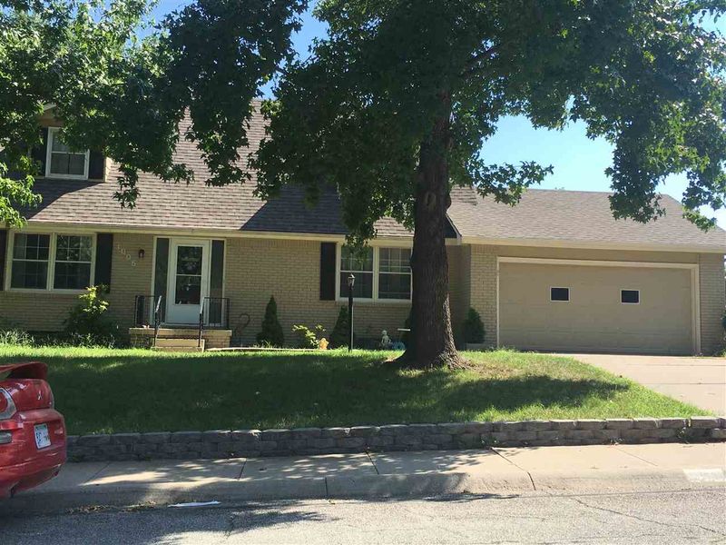 1005 E Bodine, Derby, KS 67037
