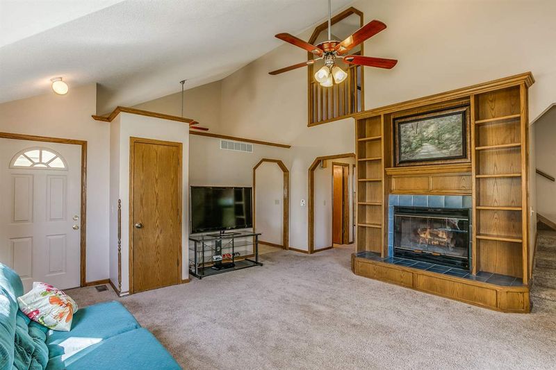 700 E Valley Park Dr, Valley Center, KS 67147