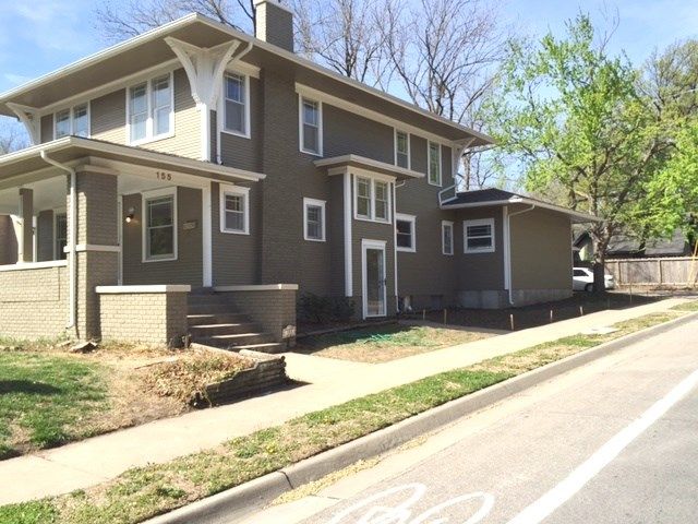 155 N Bluff St, Wichita, KS 67208