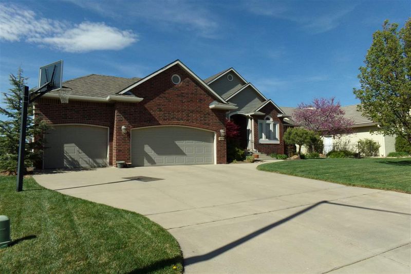 7714 E Oakmount St, Wichita, KS 67226