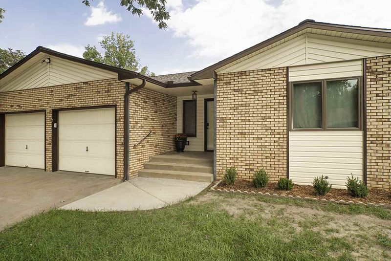 3640 S Eisenhower, Wichita, KS 67215