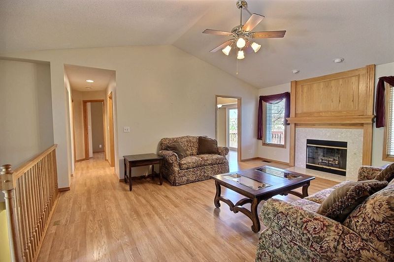 6738 E 44th Ct N, Bel Aire, KS 67226