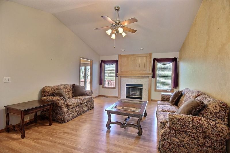6738 E 44th Ct N, Bel Aire, KS 67226