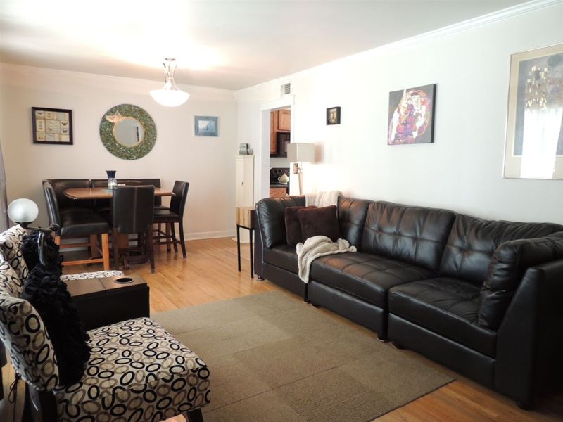 934 N Lakeview Dr, Derby, KS 67037