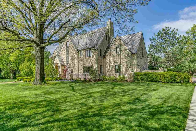7 Hampton, Eastborough, KS 67026