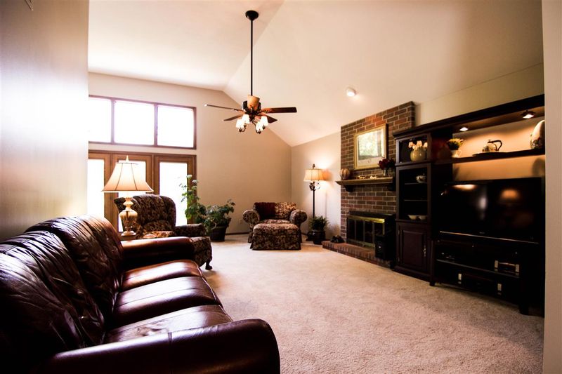 9116 E Peppertree Cir, Wichita, KS 67226