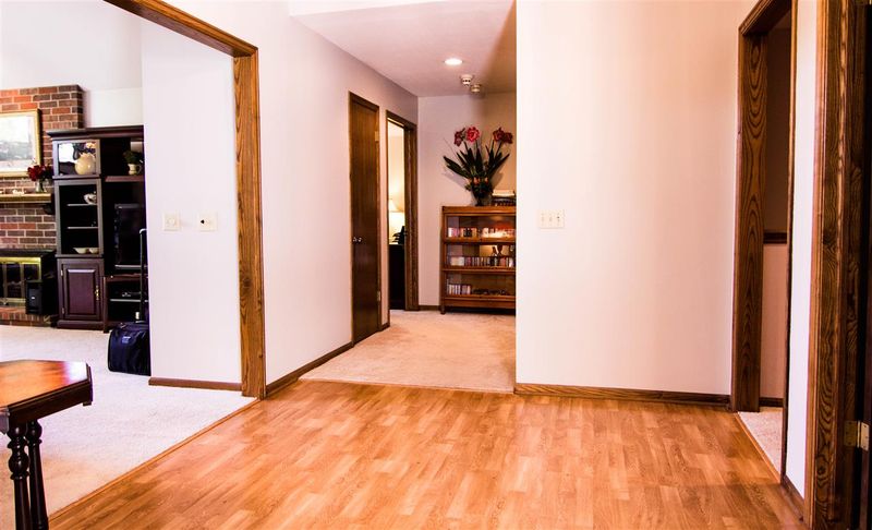 9116 E Peppertree Cir, Wichita, KS 67226