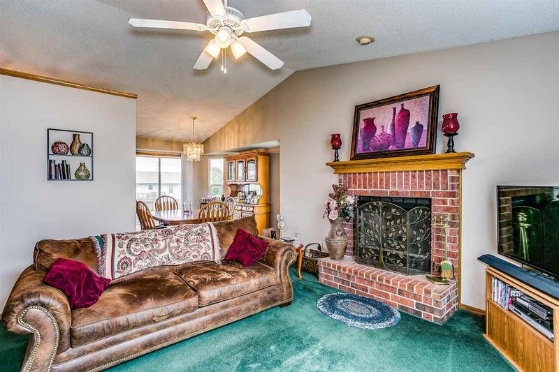 1687 N Prairie Run Cir, Mulvane, KS 67110