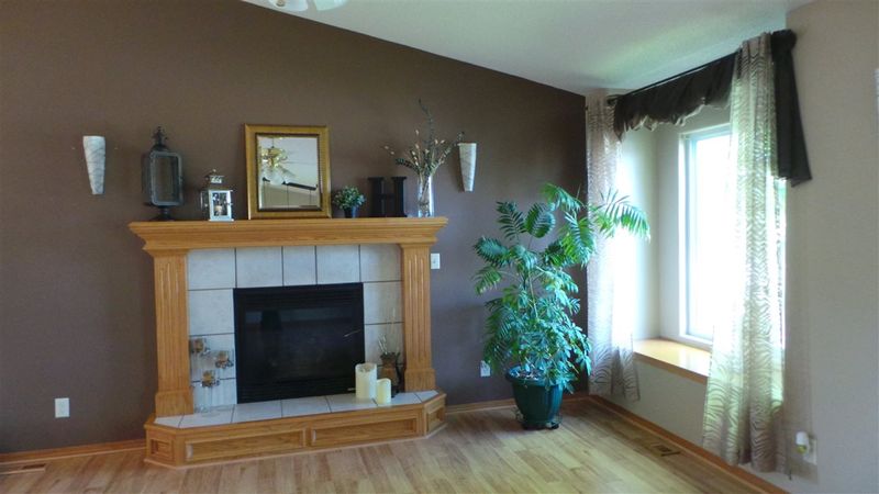 2213 E Carriage Dr, Derby, KS 67037