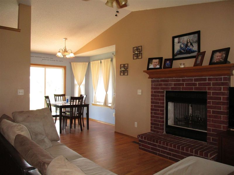1806 W 18th St, Wellington, KS 67152