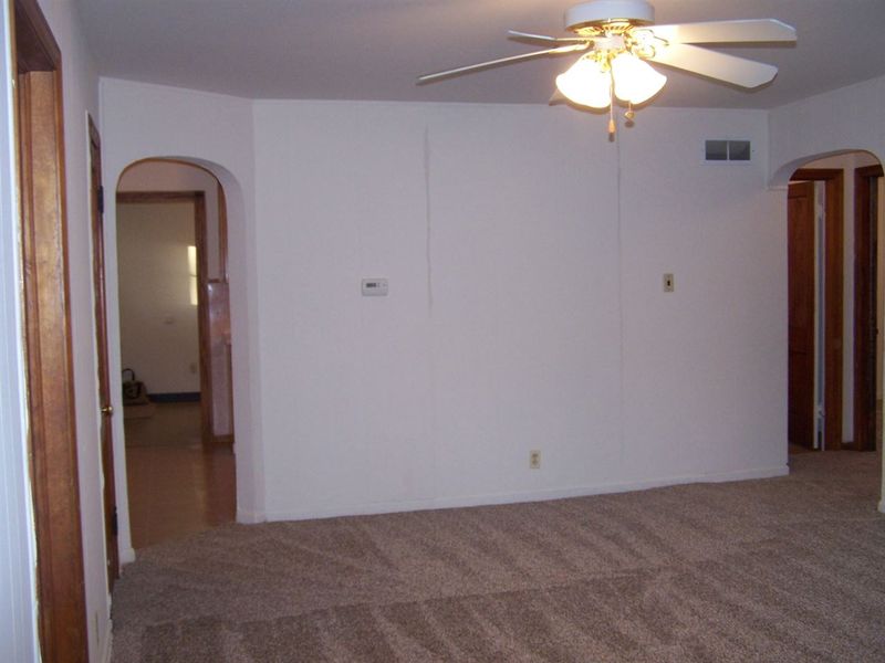 2203 E Hodson St, Wichita, KS 67211
