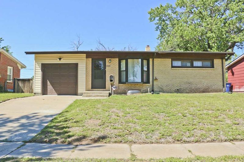 1220 E El Monte, Wichita, KS 67216