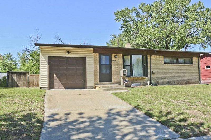 1220 E El Monte, Wichita, KS 67216