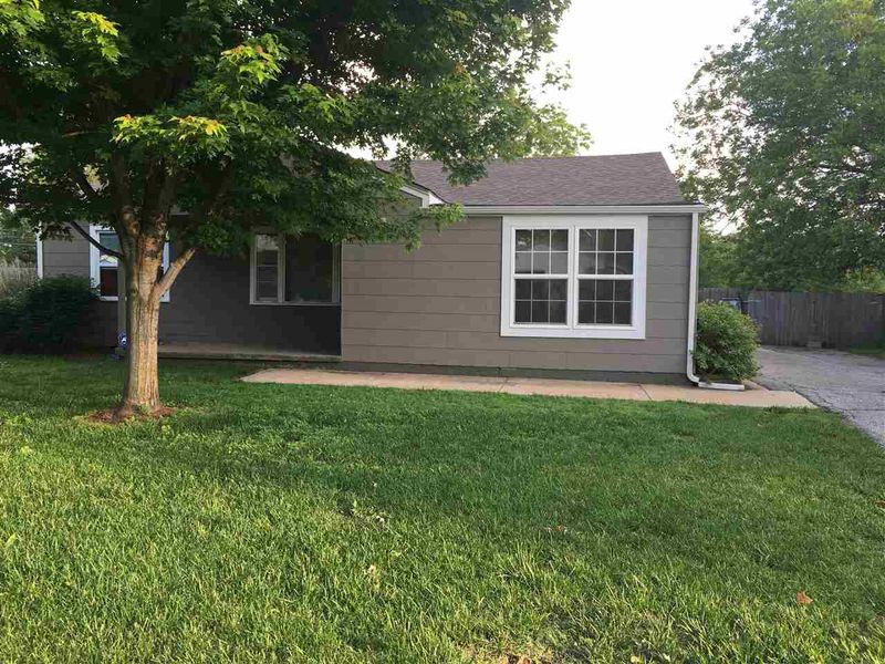 1639 E Alta St, Wichita, KS 67216