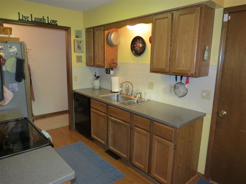10018 E Lockmoor St, Wichita, KS 67207