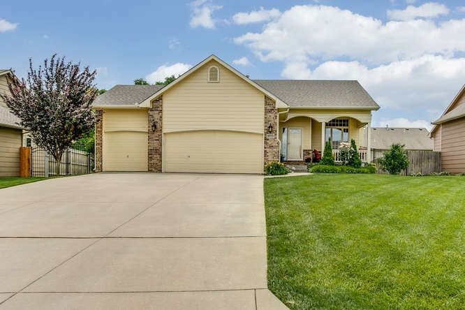 2213 E Timber Lane St, Derby, KS 67037
