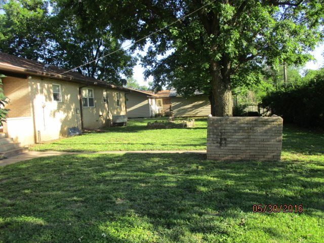 103 S Circle Dr, Potwin, KS 67123