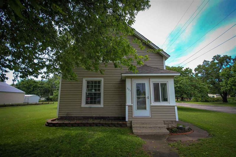 327 N Main St, Goddard, KS 67052