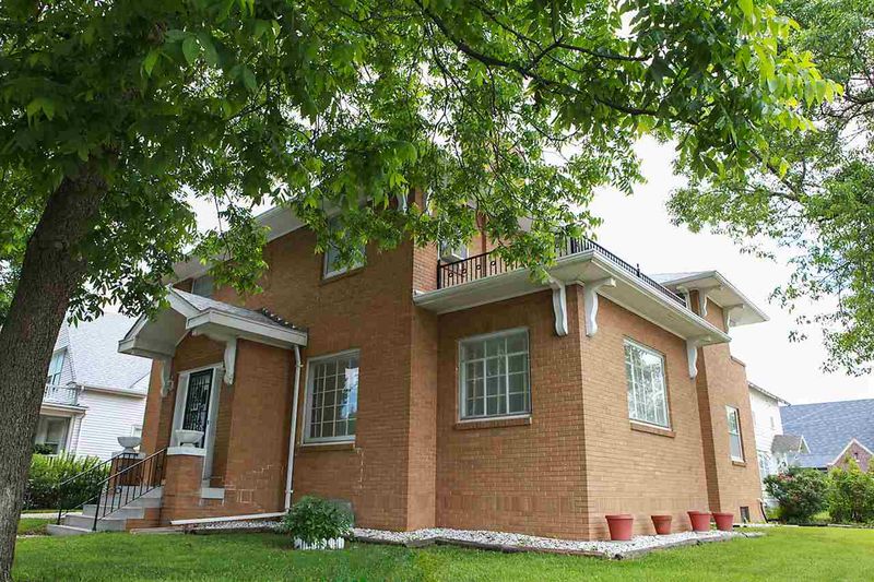 101 S Main, Newton, KS 67114