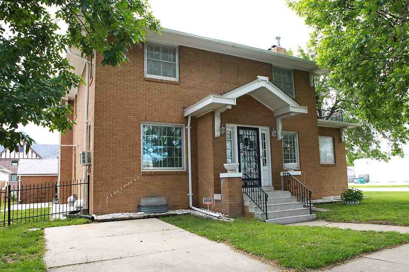 101 S Main, Newton, KS 67114