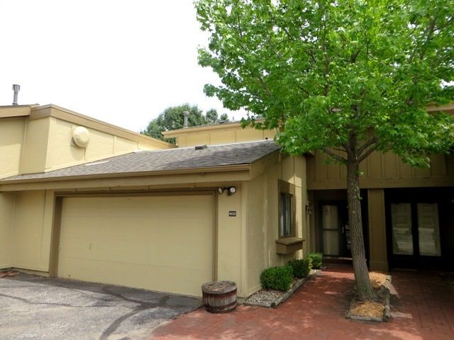 8325 E Harry St #902, Wichita, KS 67207