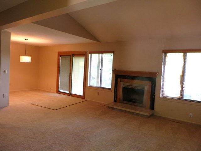 8325 E Harry St #902, Wichita, KS 67207
