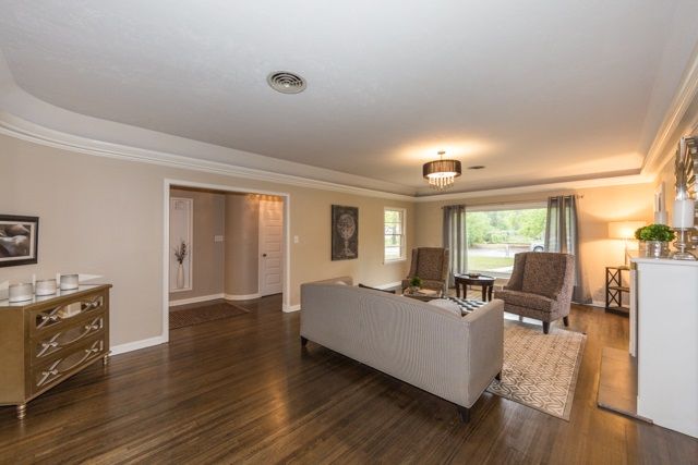 14 E Douglas Ave, Eastborough, KS 67207
