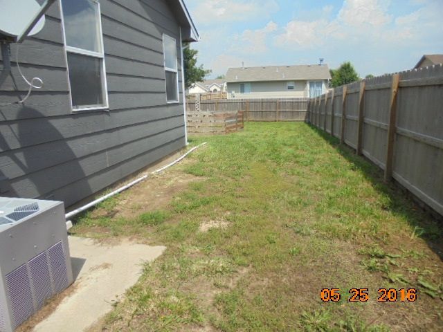 1617 E Winterset Cir, Goddard, KS 67052