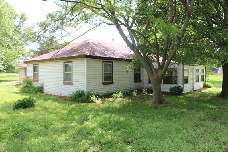 1073 E 140th Ave N, Mulvane, KS 67110