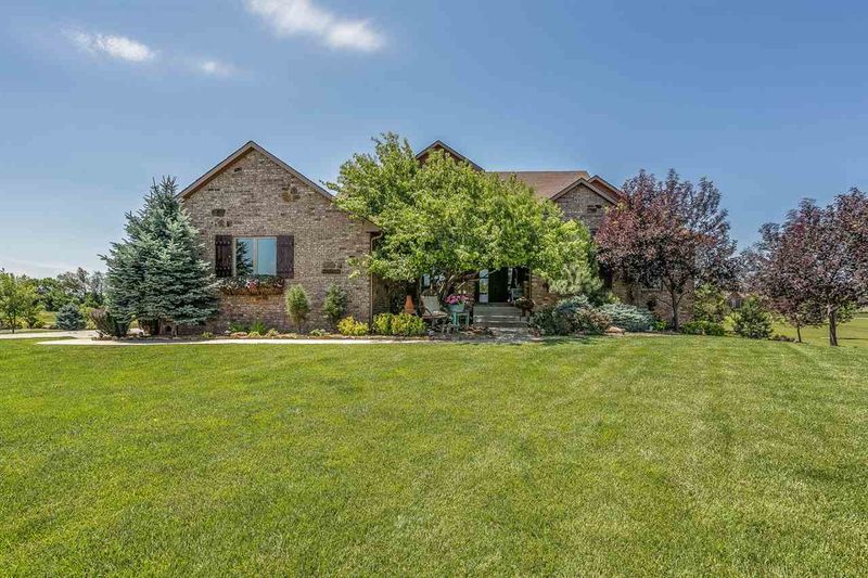 15711 E Evening Shade St, Wichita, KS 67228