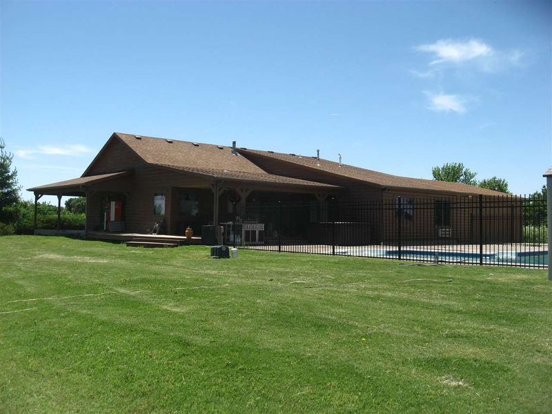 3123 42nd Rd, Udall, KS 67146