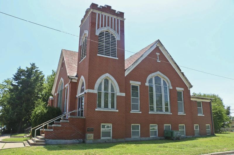 229 N Ash St, Valley Center, KS 67147