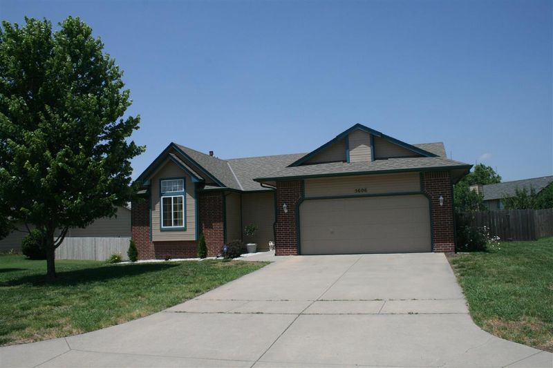 5606 E 28th St N, Wichita, KS 67220