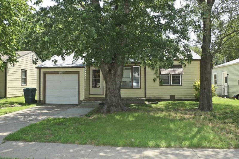 2212 S Main St, Wichita, KS 67213