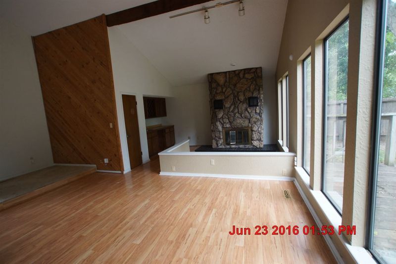8302 E Chalet, Wichita, KS 67207