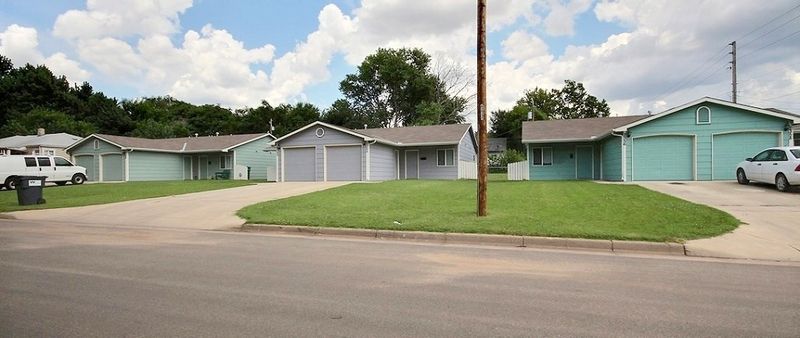 2344 S Broadview Ave, Wichita, KS 67218