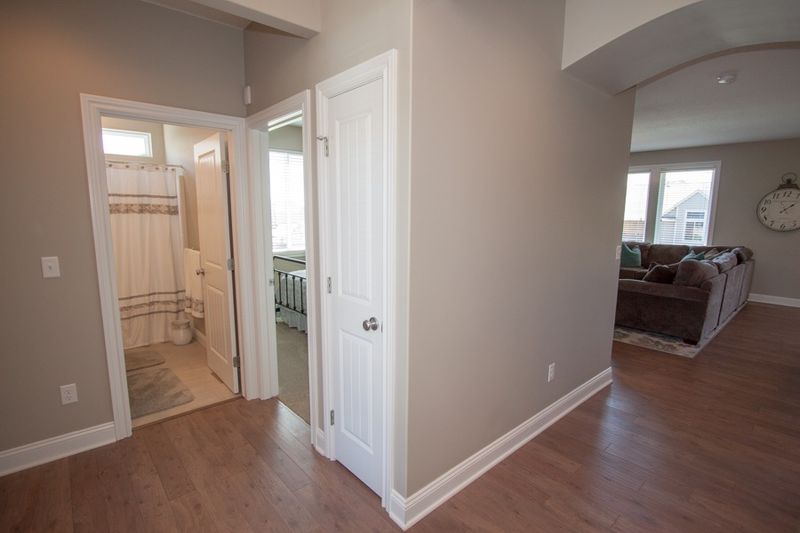 747 S Peckham Ct, Wichita, KS 67230