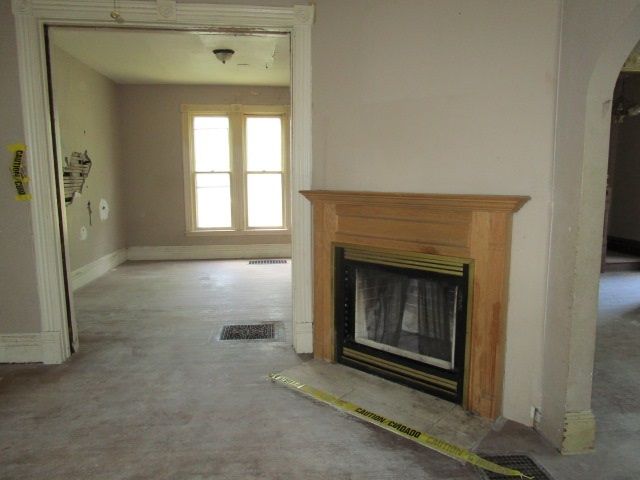 817 N Plum St, Newton, KS 67114