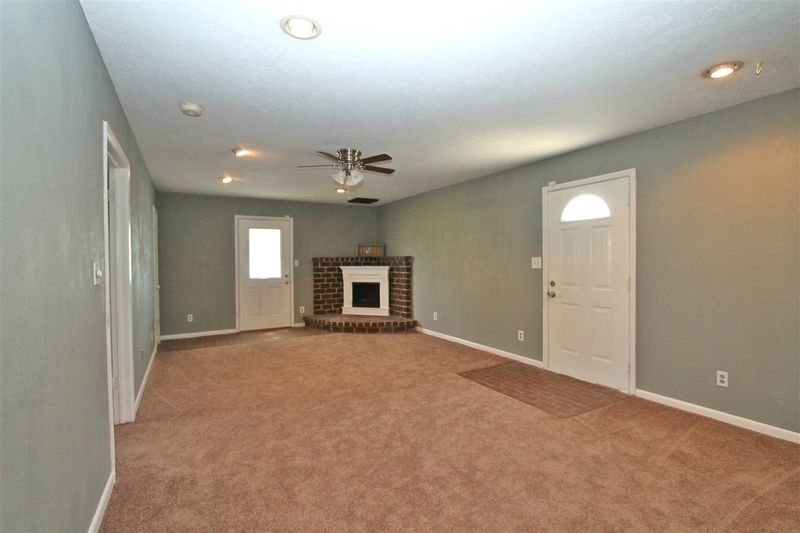 1741 E Scott St, Wichita, KS 67216