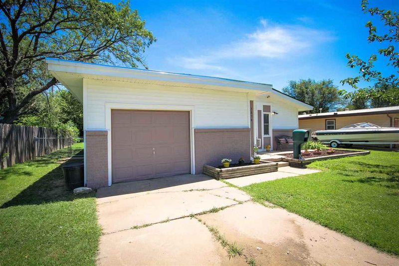 2834 S Everett St, Wichita, KS 67217