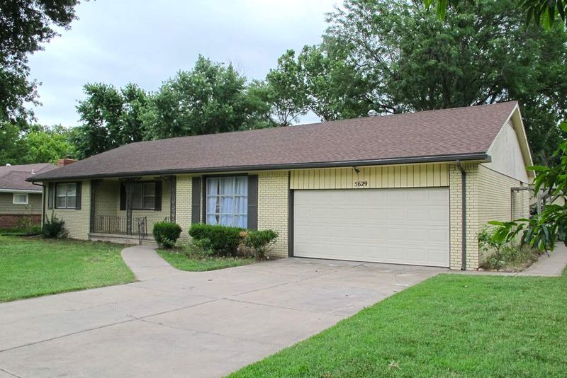 5629 E Coe Dr, Wichita, KS 67208