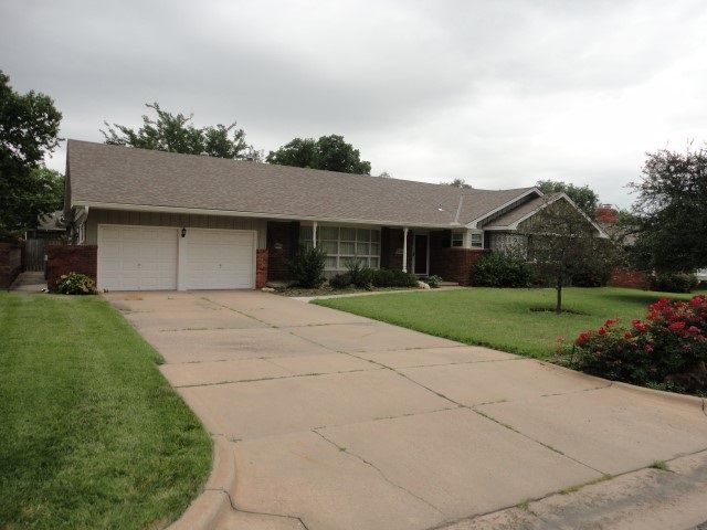6406 E 11th St N, Wichita, KS 67206