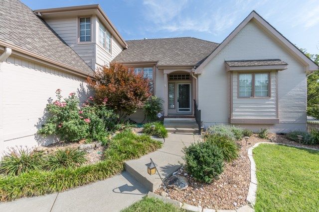 15500 E Tamarac Ct, Wichita, KS 67230