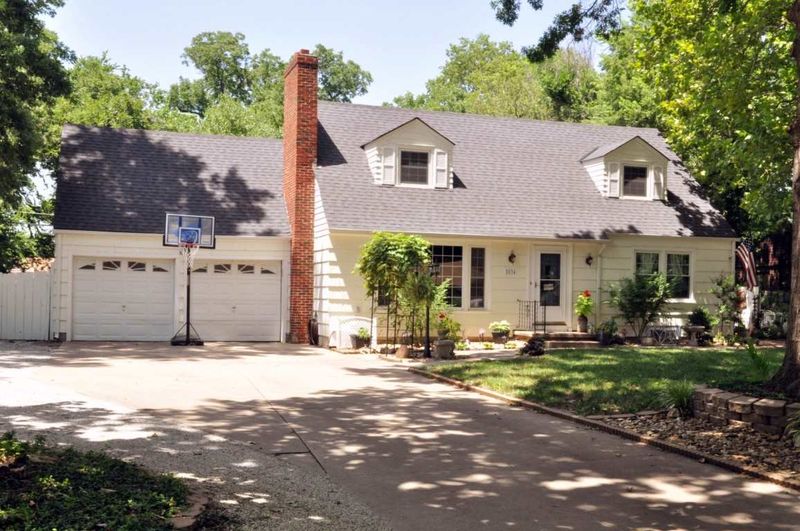 2534 E Clover Ln, Wichita, KS 67216