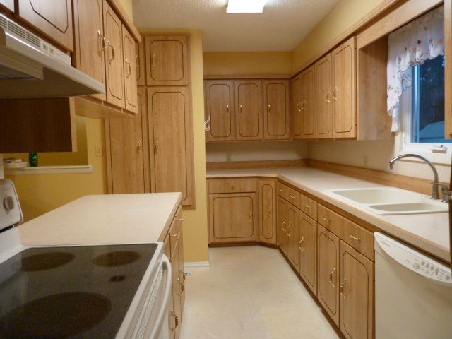 2130 S Flynn, Wichita, KS 67207